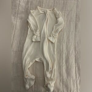 Angel Dear ribbed cream footie